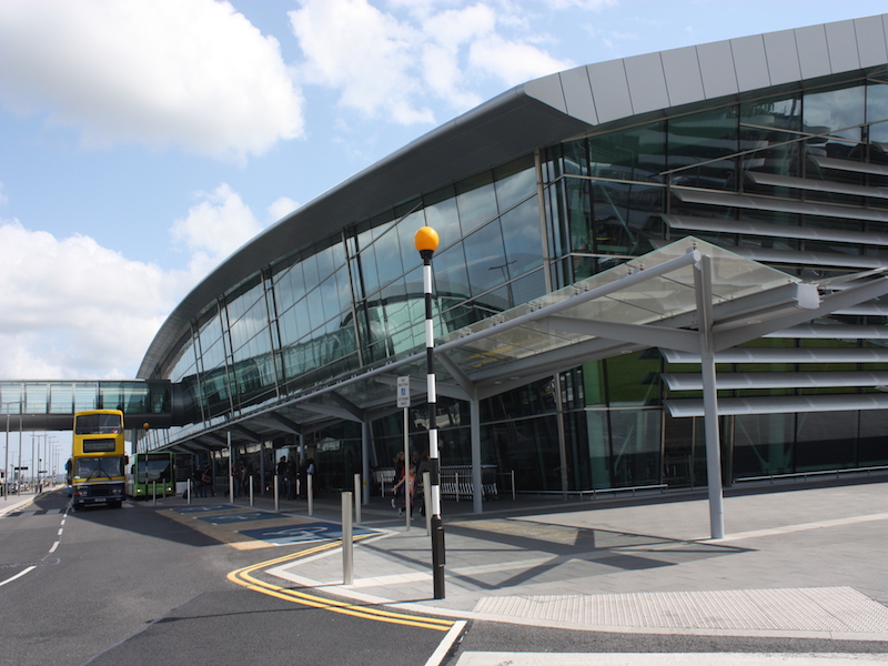 tunbridge-airport-taxis-terminal